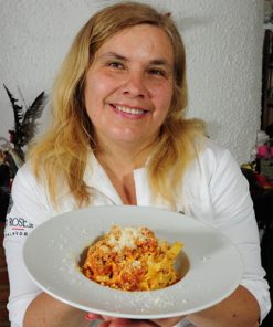 Alternative view of LE RICETTE DELLA TRADIZIONE TRA BOLOGNA, FERRARA E MODENA della sfoglina CLAUDIA TREVISANI