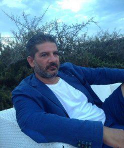 Alternative view of L'INTUZIA - Come sono sopravvissuto alla deriva del tessile-abbigliamento