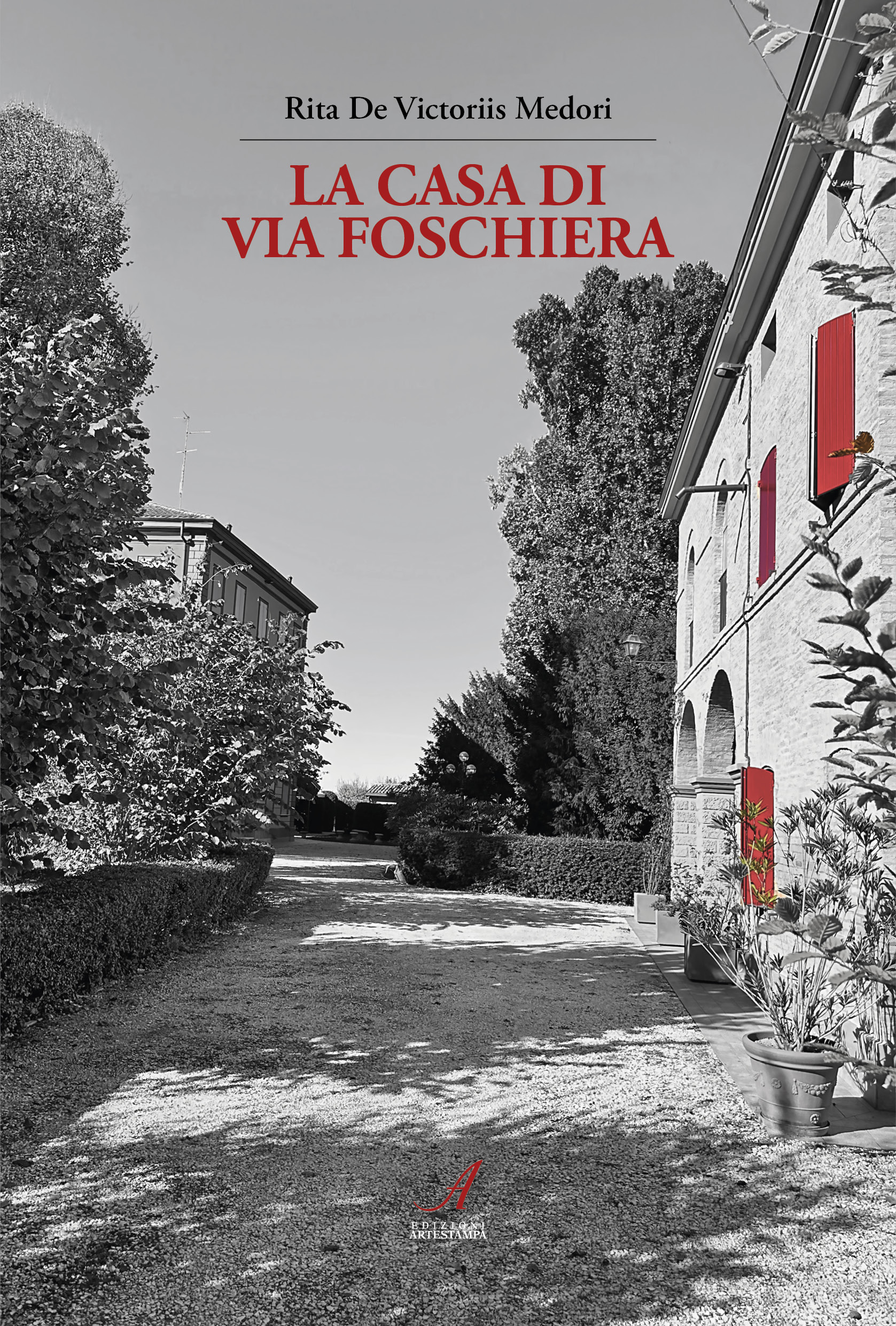 LA CASA cover
